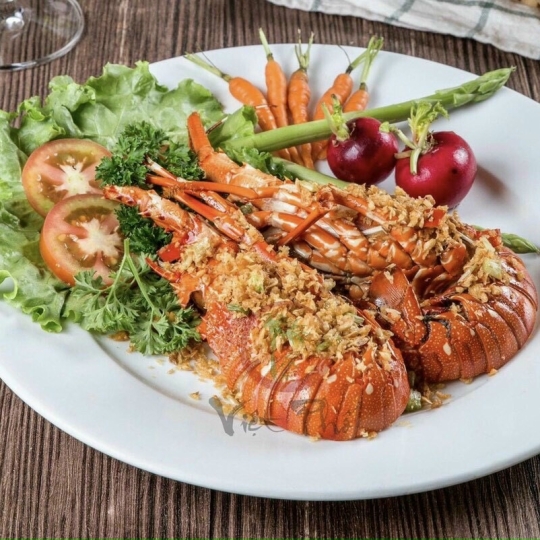 Tôm Hùm Xanh Cháy Tỏi